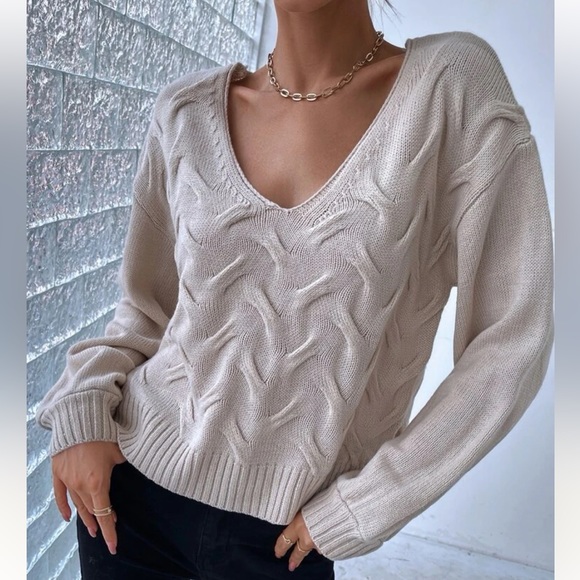 Lace up sweater - Picture 3 of 13